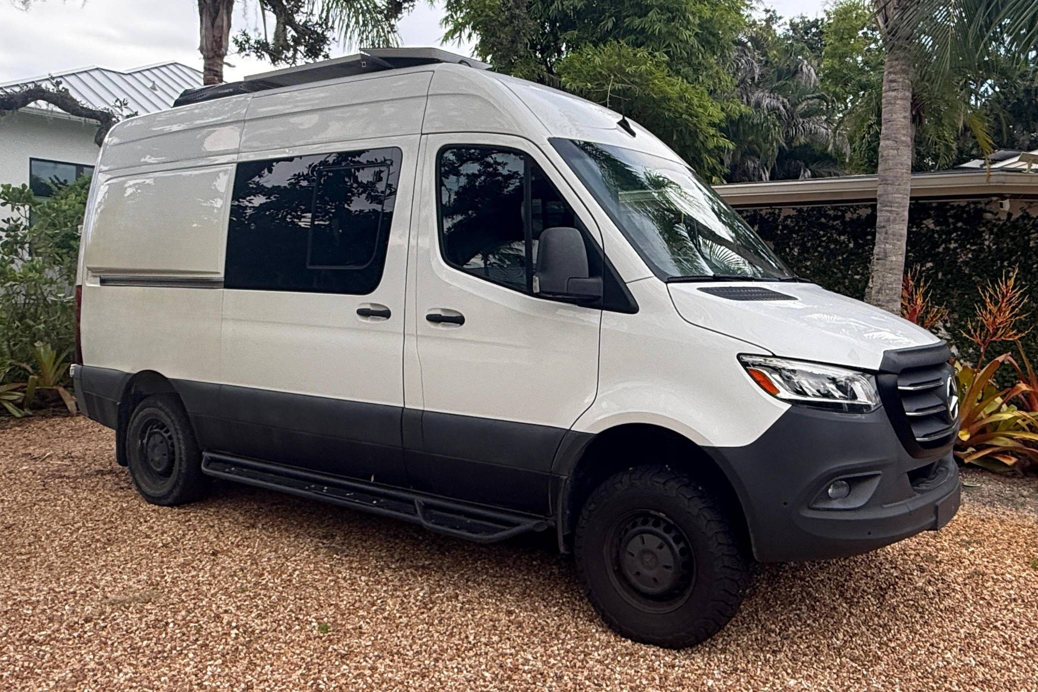 2020 Mercedes-Benz Sprinter 2500 4×4 Custom Camper